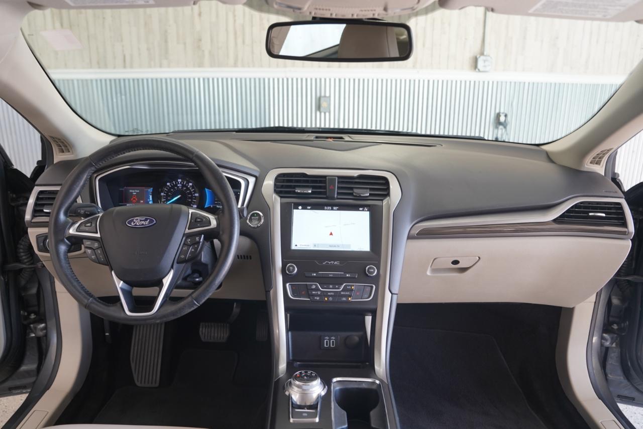 Ford Fusion Hybrid SEL FWD 2019