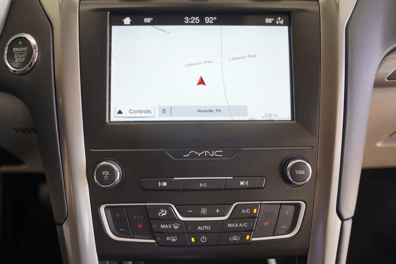 Ford Fusion Hybrid SEL FWD 2019