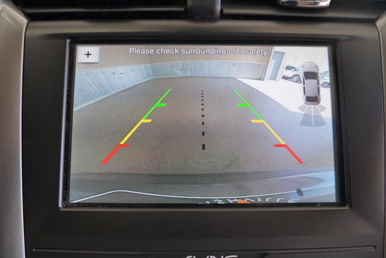 Ford Fusion Hybrid SEL FWD 2019