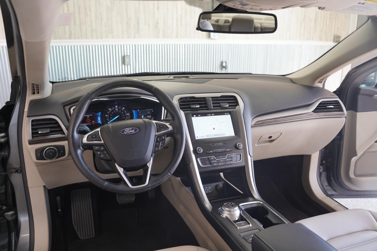 Ford Fusion Hybrid SEL FWD 2019