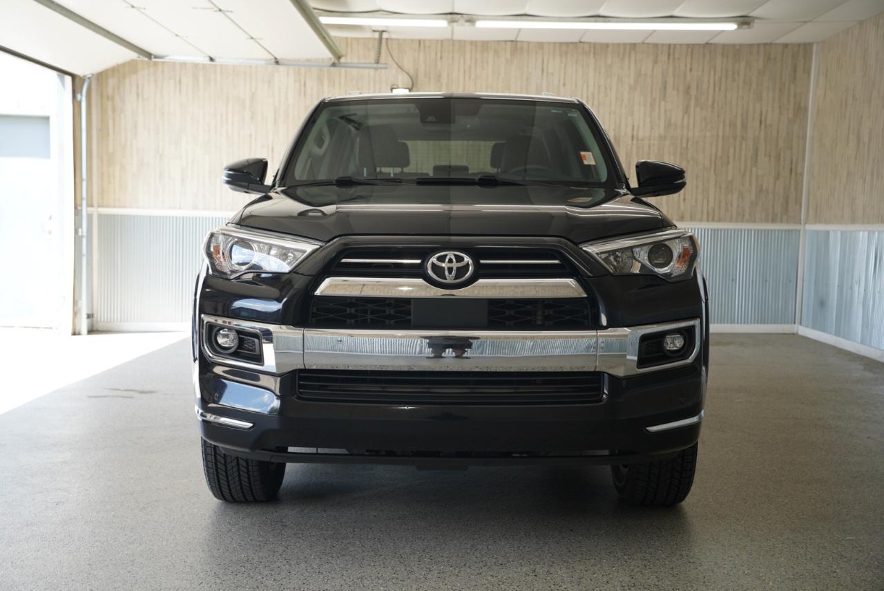 Toyota 4Runner Limited 4WD 2021