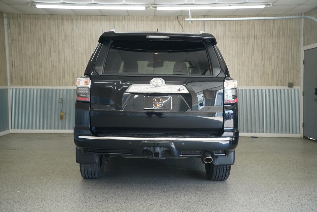 Toyota 4Runner Limited 4WD 2021