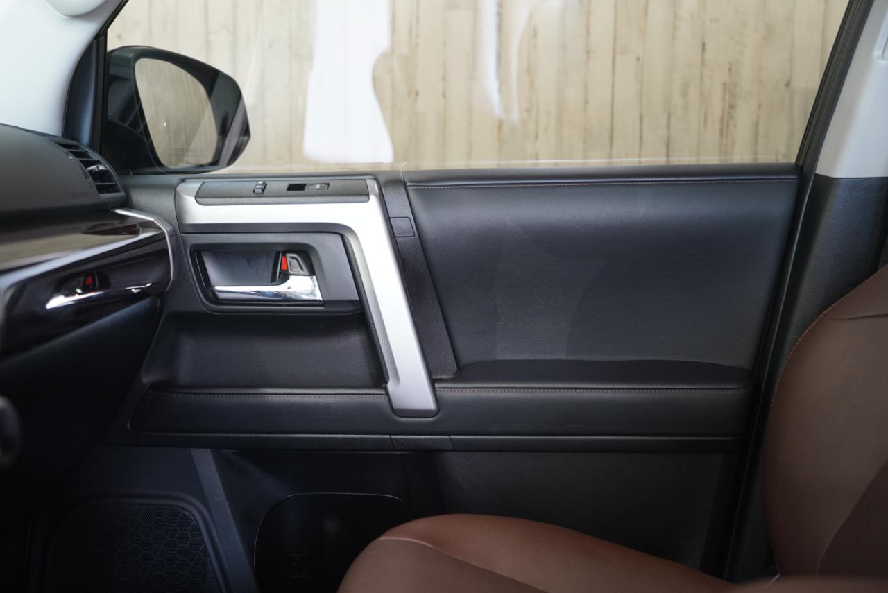 Toyota 4Runner Limited 4WD 2021
