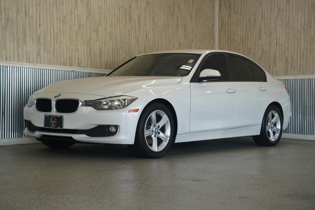 BMW 3 Series 4dr Sdn 320i RWD 2013