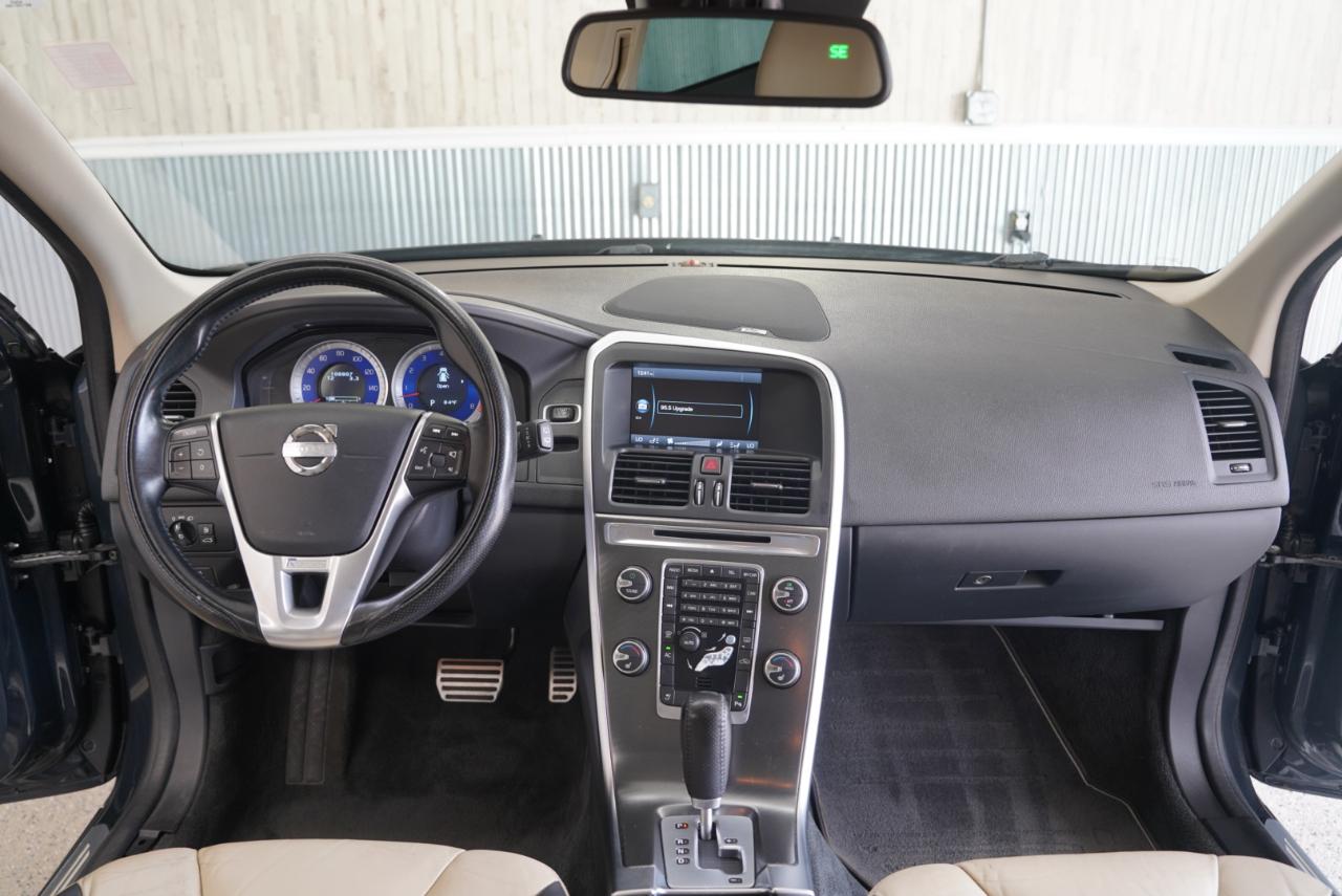 Volvo XC60 AWD 4dr 3.0L 2012