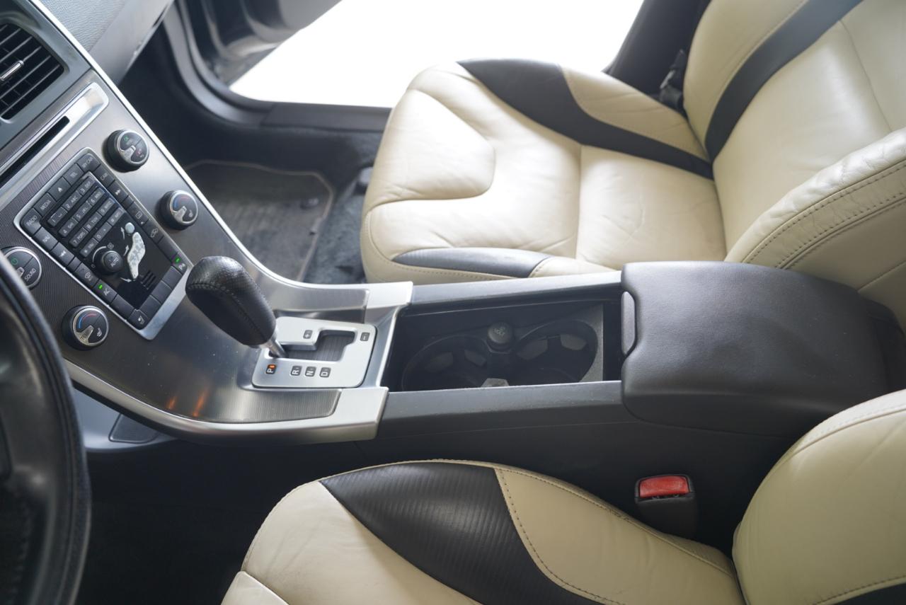 Volvo XC60 AWD 4dr 3.0L 2012
