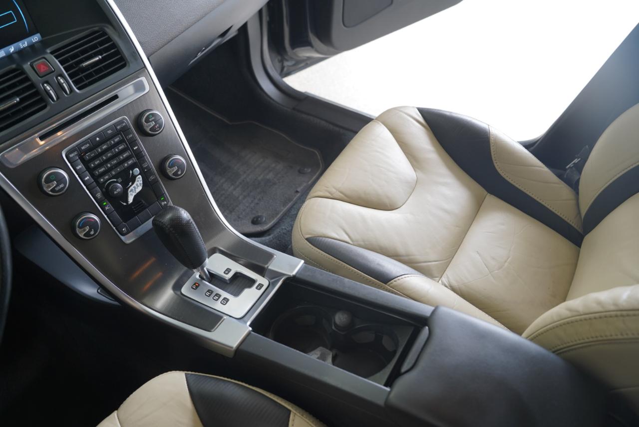 Volvo XC60 AWD 4dr 3.0L 2012