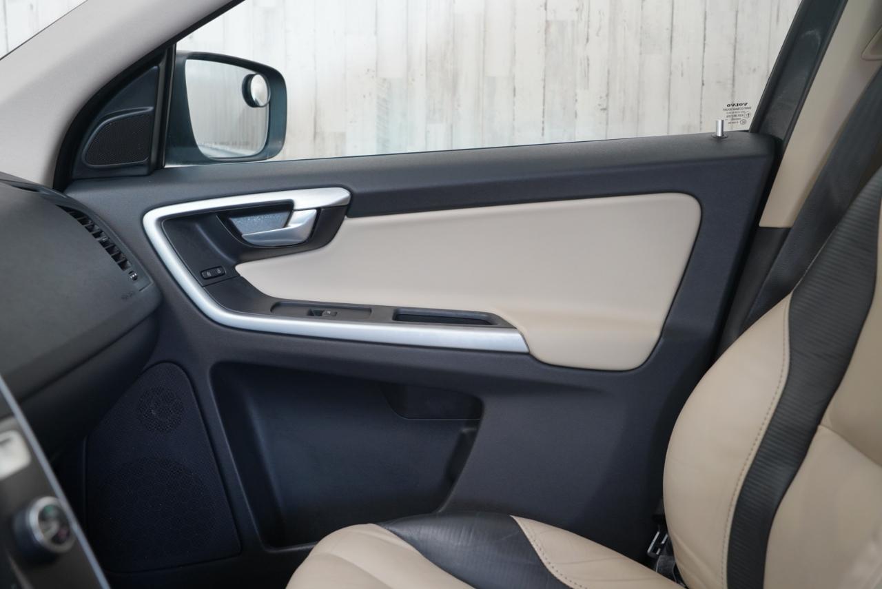 Volvo XC60 AWD 4dr 3.0L 2012