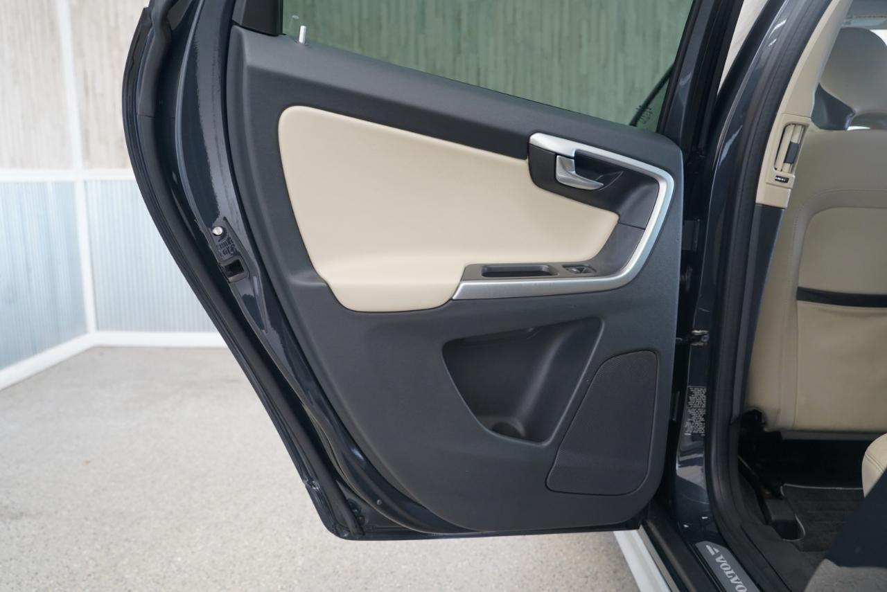 Volvo XC60 AWD 4dr 3.0L 2012