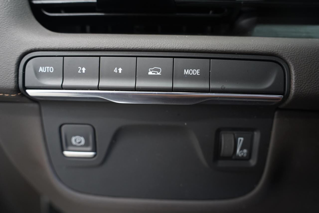 Cadillac Escalade 4WD 4dr Premium Luxury 2021