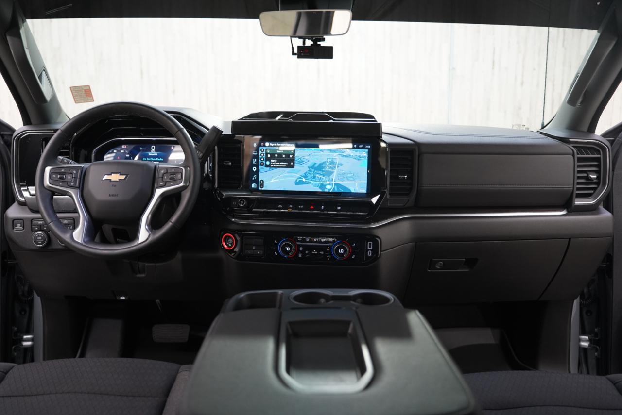 Chevrolet Silverado 1500 4WD Crew Cab 147" LT w/1LT 2025