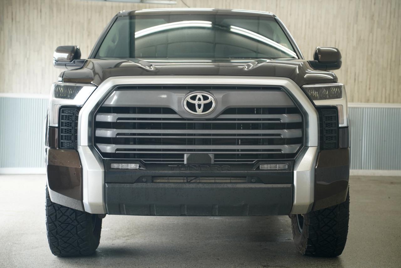 Toyota Tundra 4WD  2024