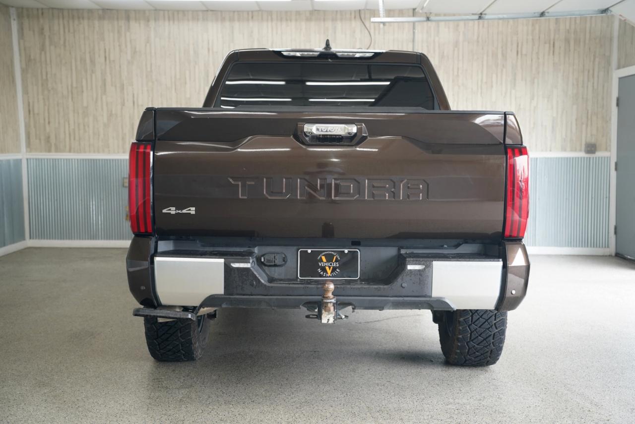 Toyota Tundra 4WD  2024