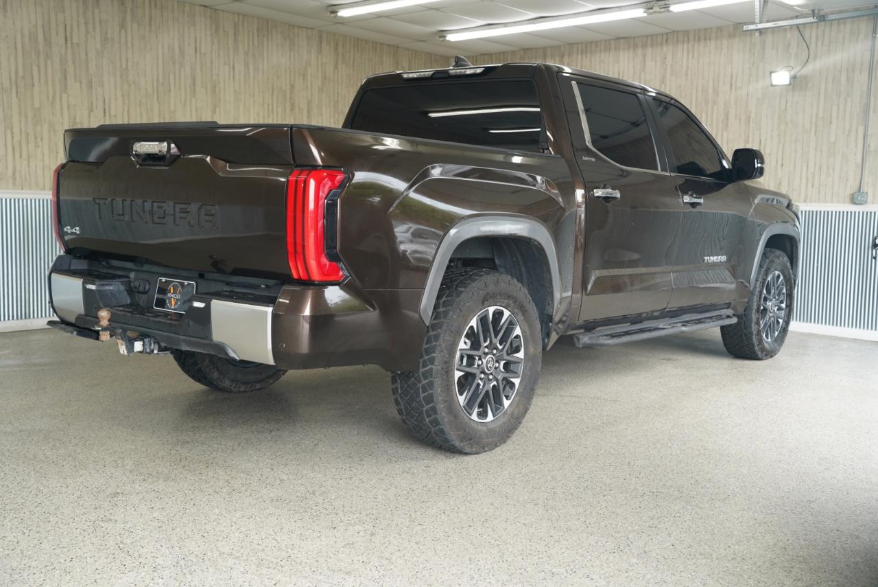 Toyota Tundra 4WD  2024
