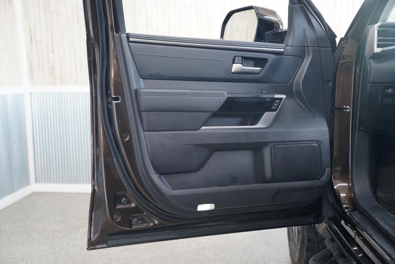 Toyota Tundra 4WD  2024