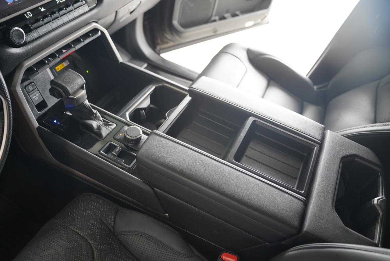 Toyota Tundra 4WD  2024