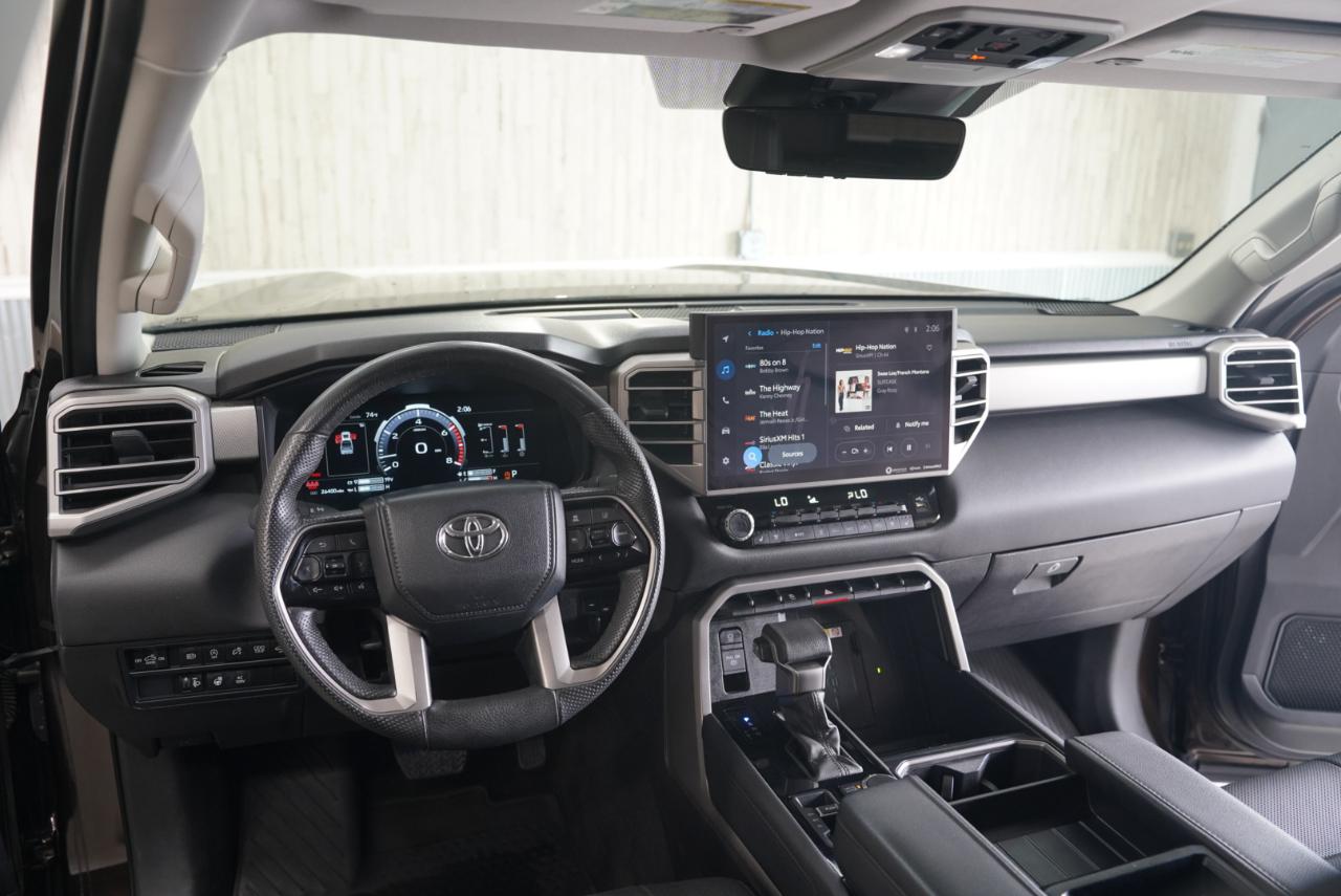 Toyota Tundra 4WD  2024