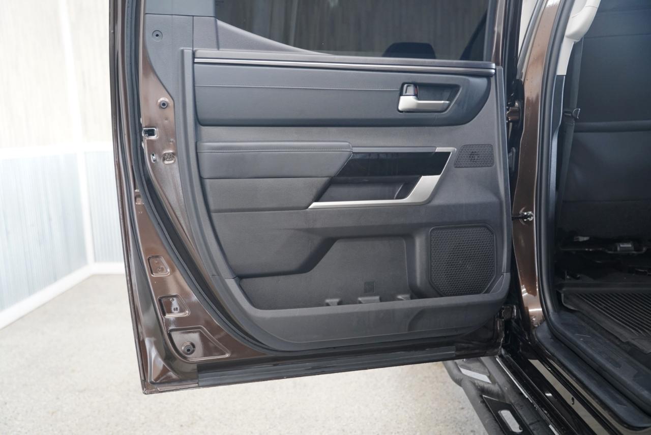 Toyota Tundra 4WD  2024