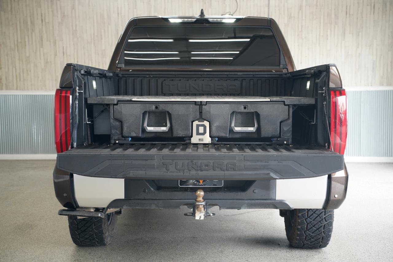 Toyota Tundra 4WD  2024