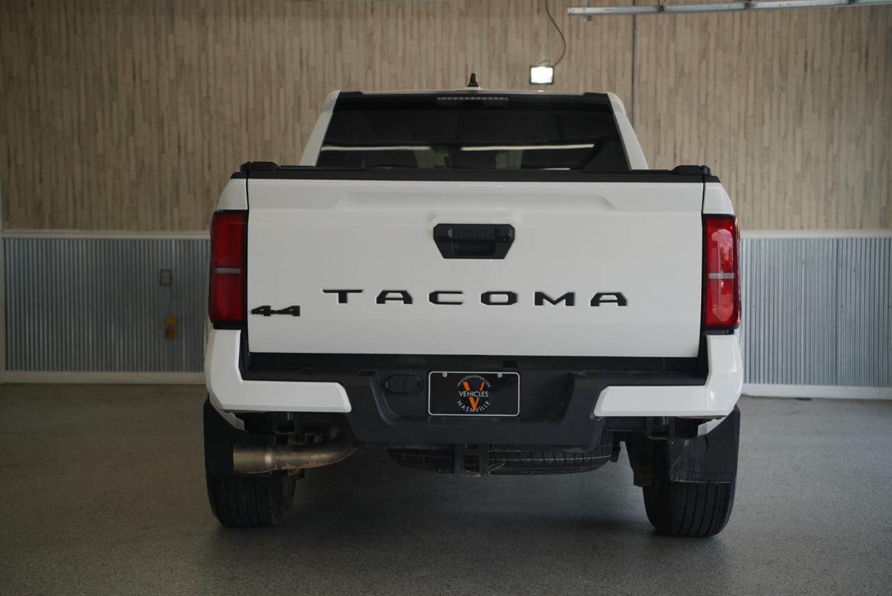 Toyota Tacoma 4WD  2025