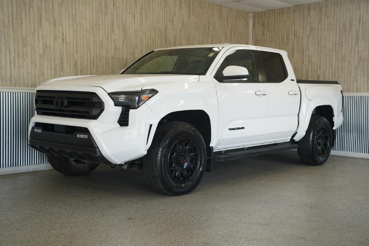 Toyota Tacoma 4WD  2025