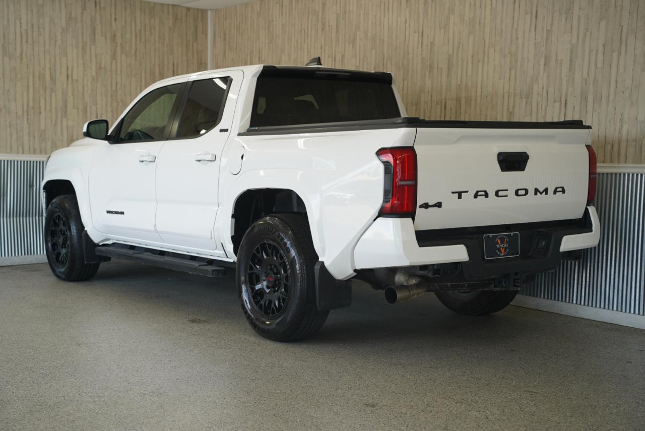 Toyota Tacoma 4WD  2025