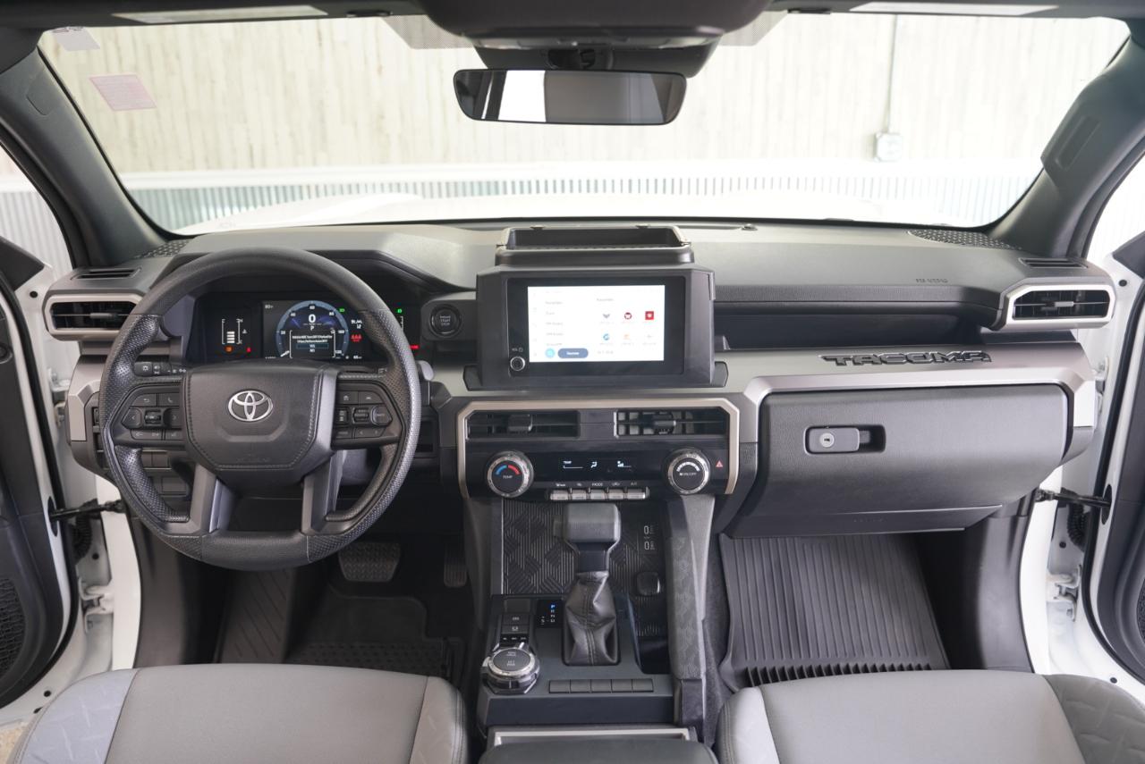 Toyota Tacoma 4WD  2025
