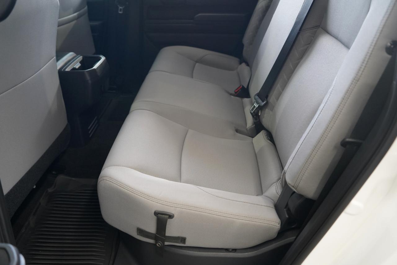 Toyota Tacoma 4WD  2025