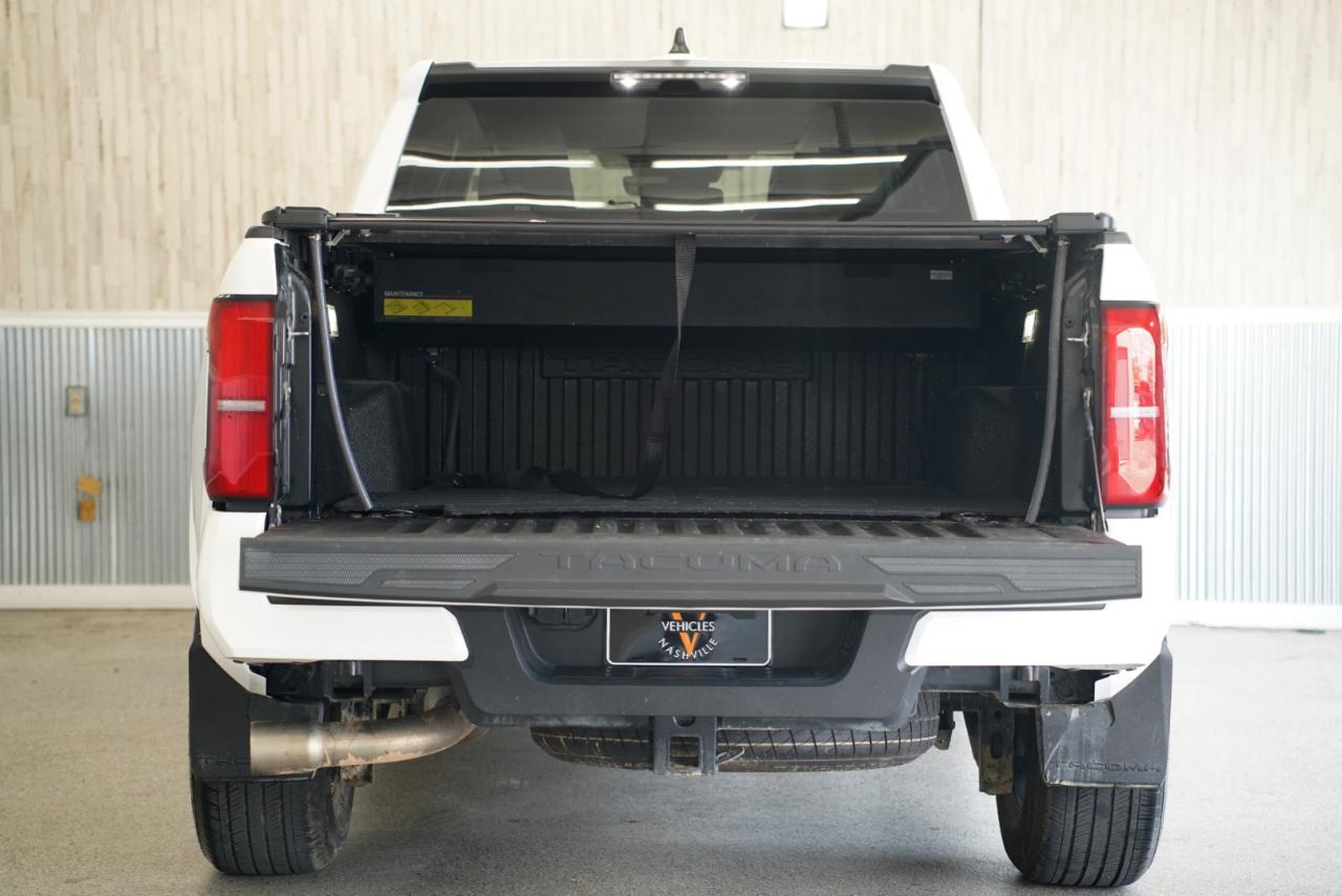 Toyota Tacoma 4WD  2025