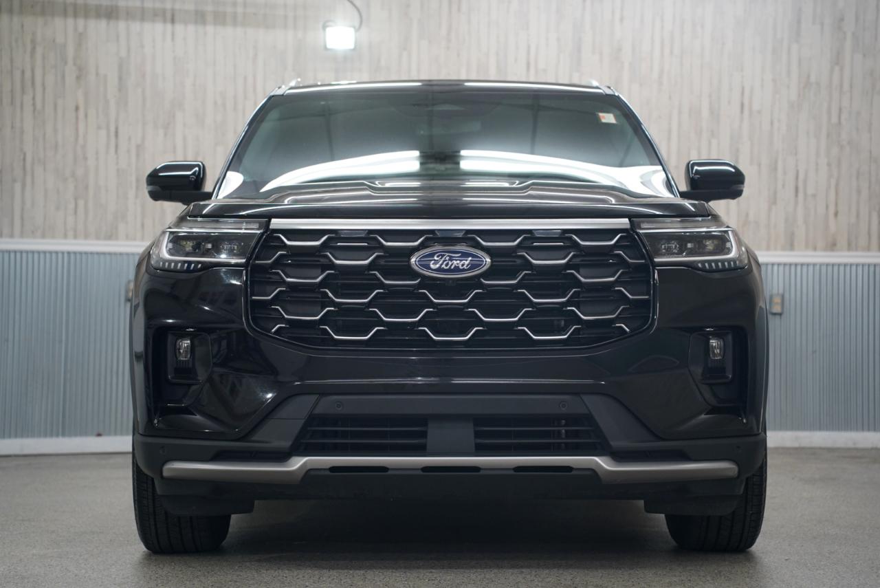 Ford Explorer Platinum RWD 2025