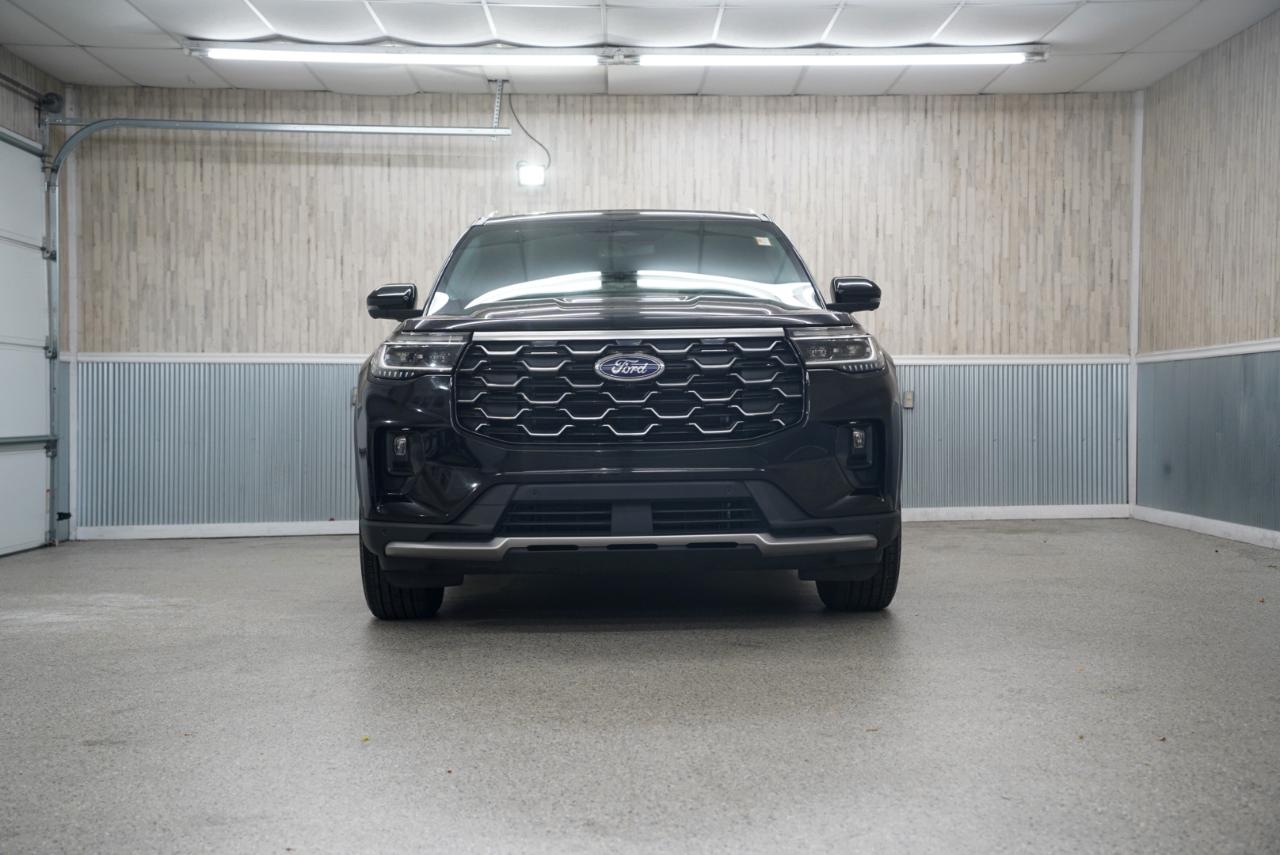 Ford Explorer Platinum RWD 2025
