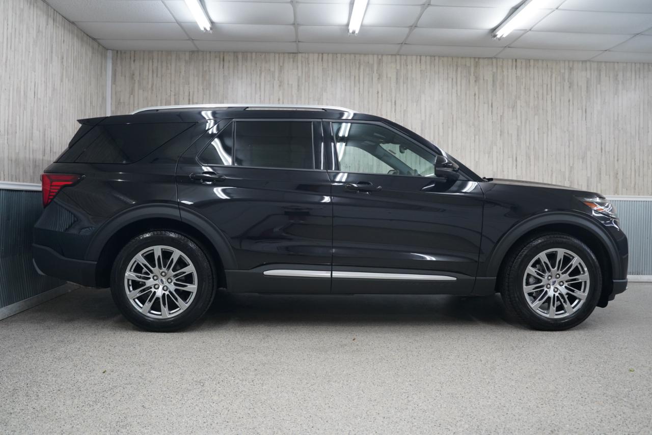 Ford Explorer Platinum RWD 2025