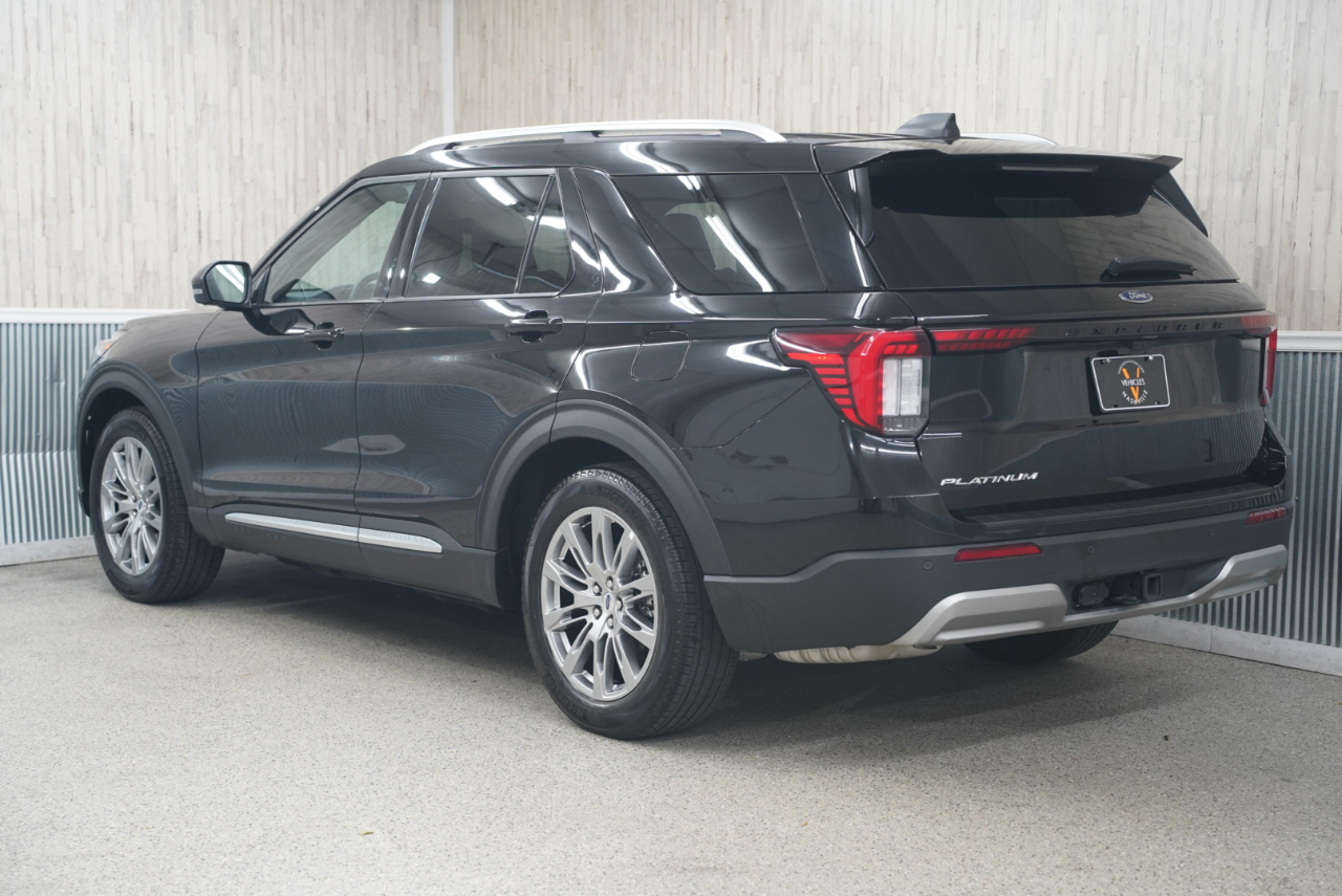 Ford Explorer Platinum RWD 2025