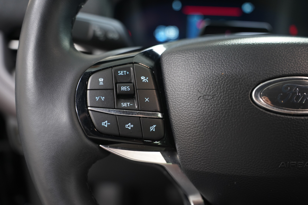 Ford Explorer Platinum RWD 2025