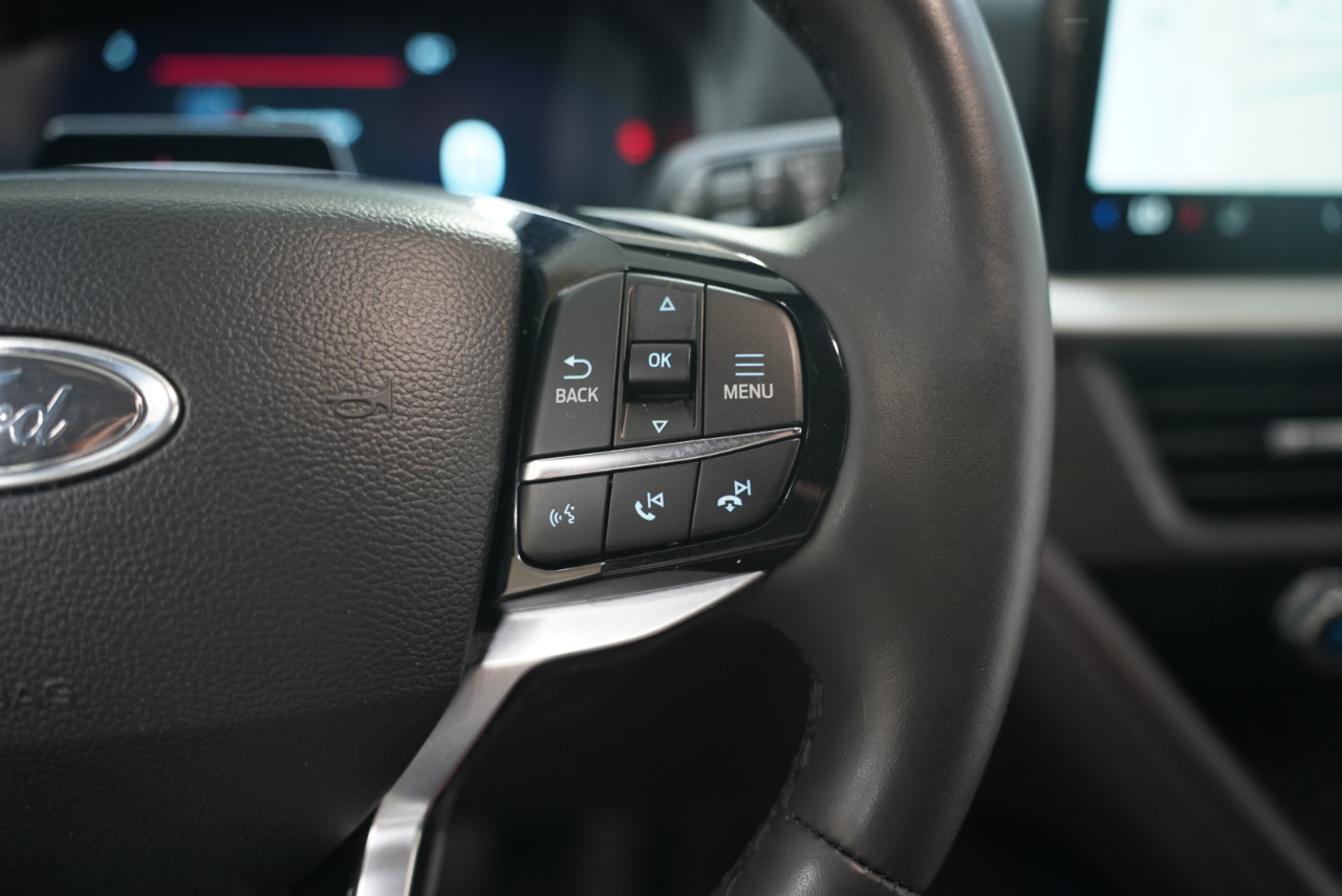 Ford Explorer Platinum RWD 2025