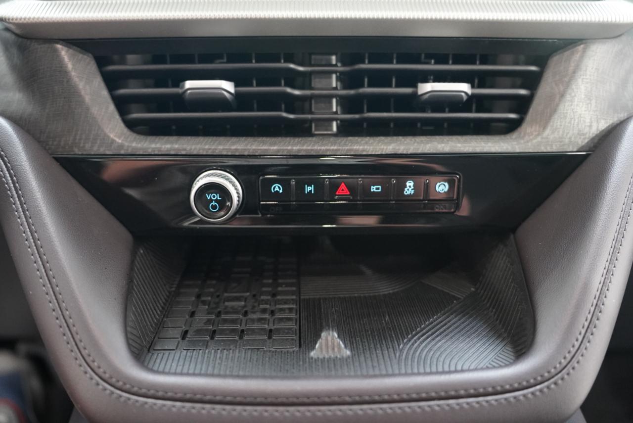Ford Explorer Platinum RWD 2025