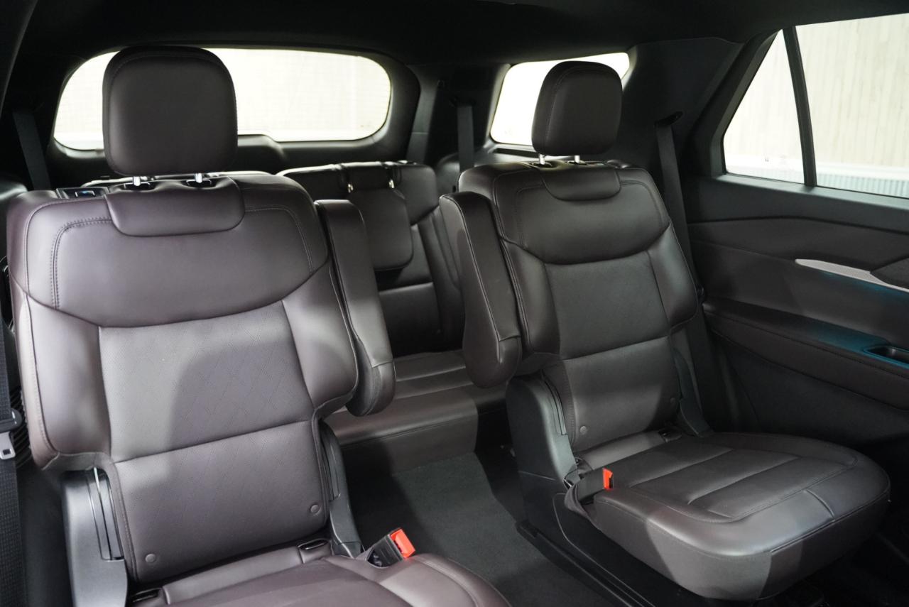 Ford Explorer Platinum RWD 2025