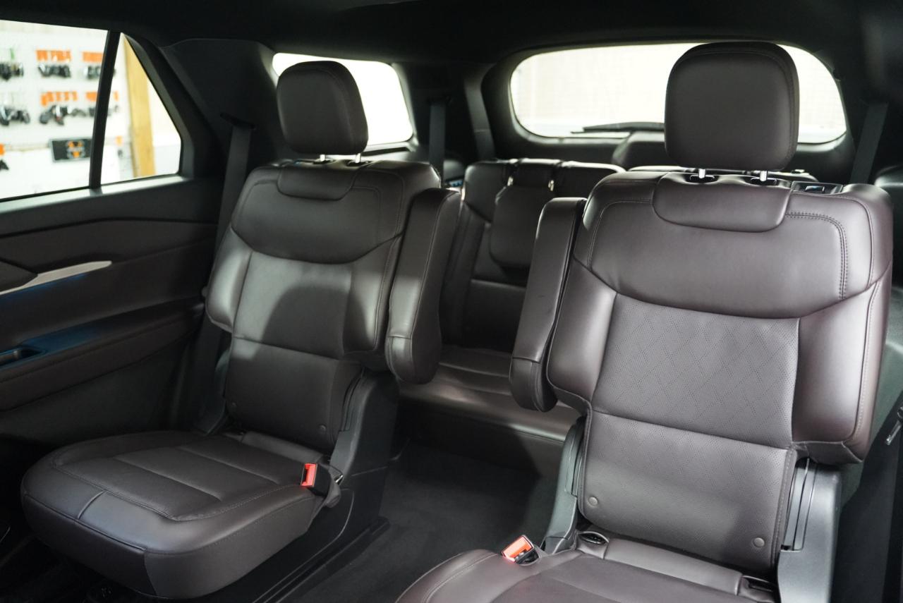Ford Explorer Platinum RWD 2025