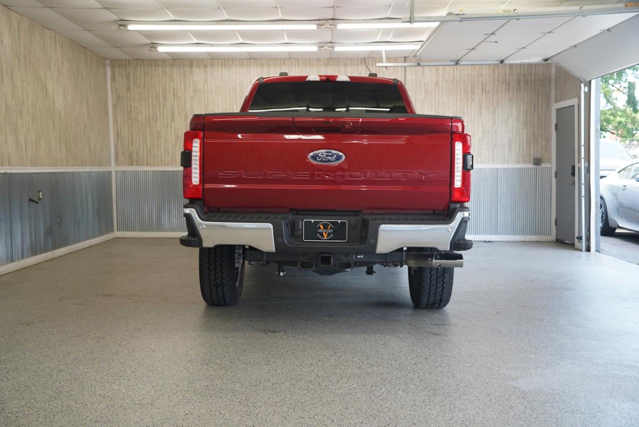 Ford Super Duty F-250 SRW  2025
