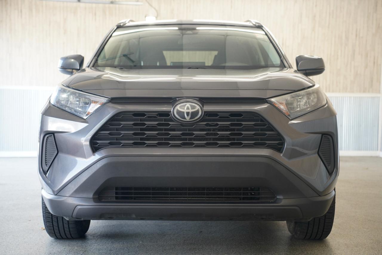 Toyota RAV4 LE AWD 2019
