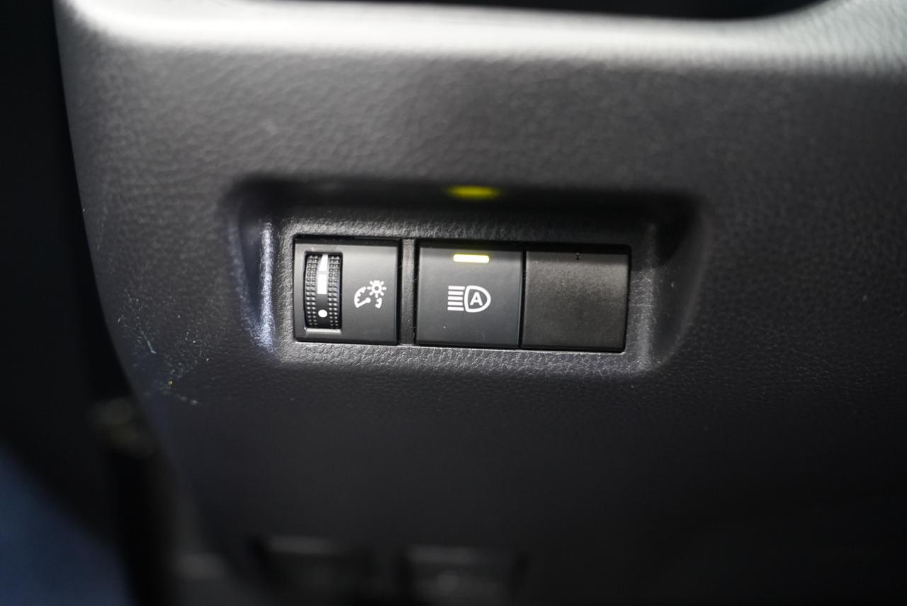 Toyota RAV4 LE AWD 2019