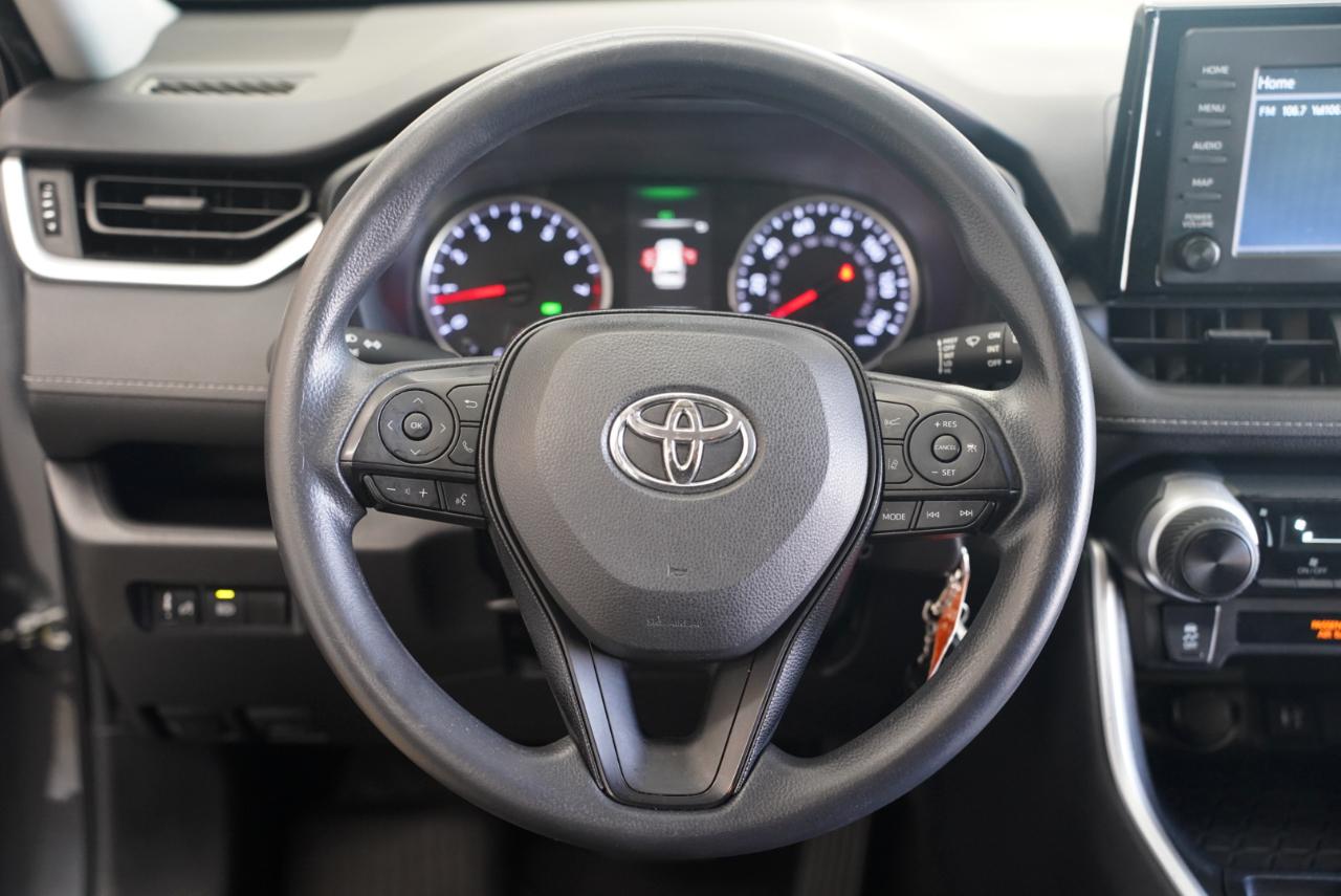 Toyota RAV4 LE AWD 2019