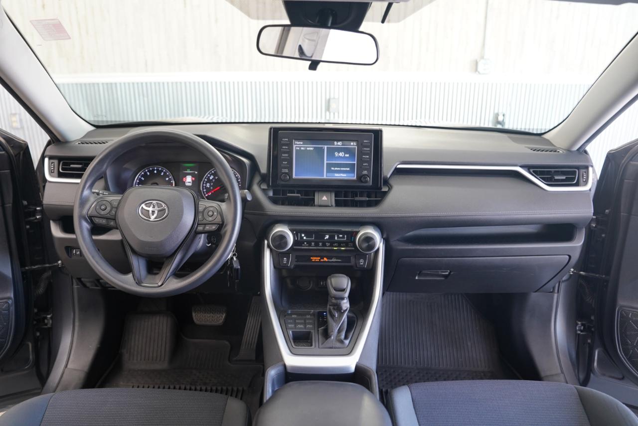 Toyota RAV4 LE AWD 2019