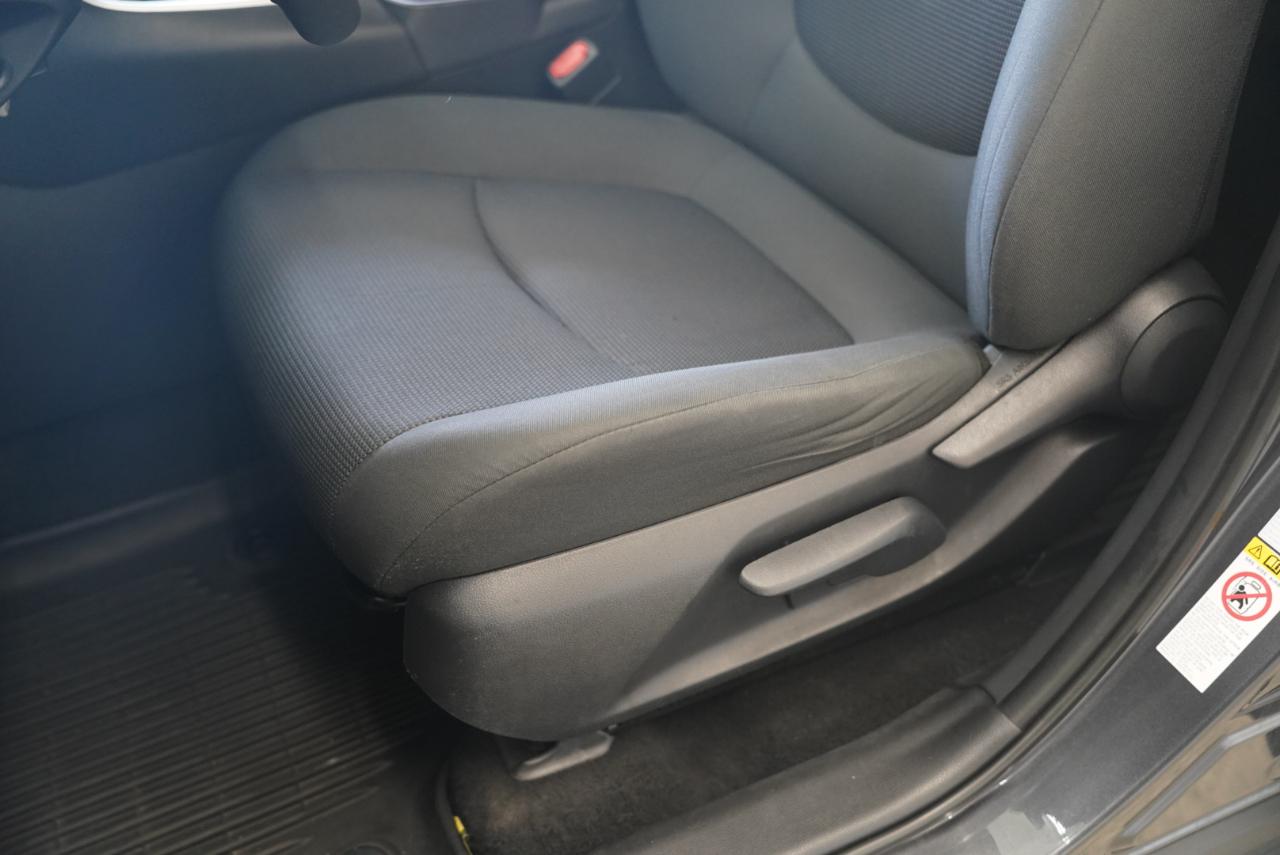 Toyota RAV4 LE AWD 2019