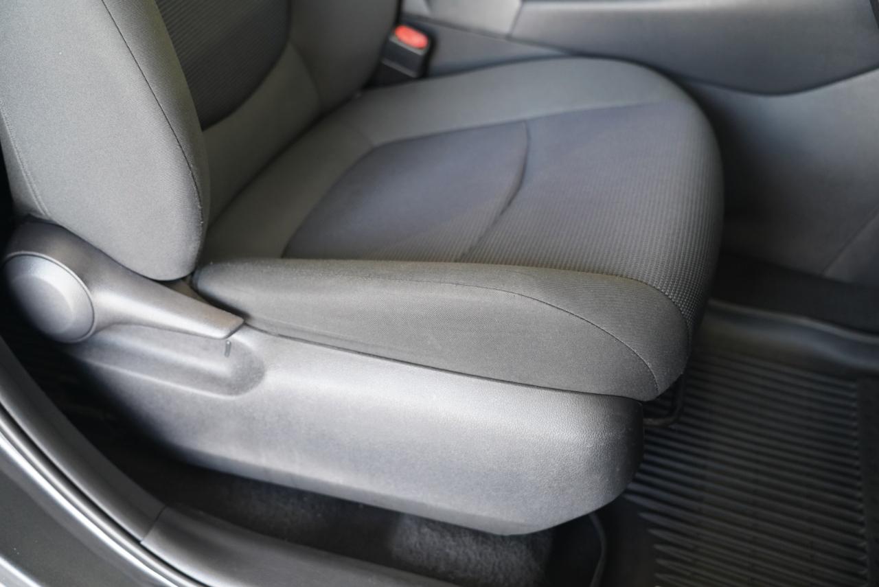 Toyota RAV4 LE AWD 2019