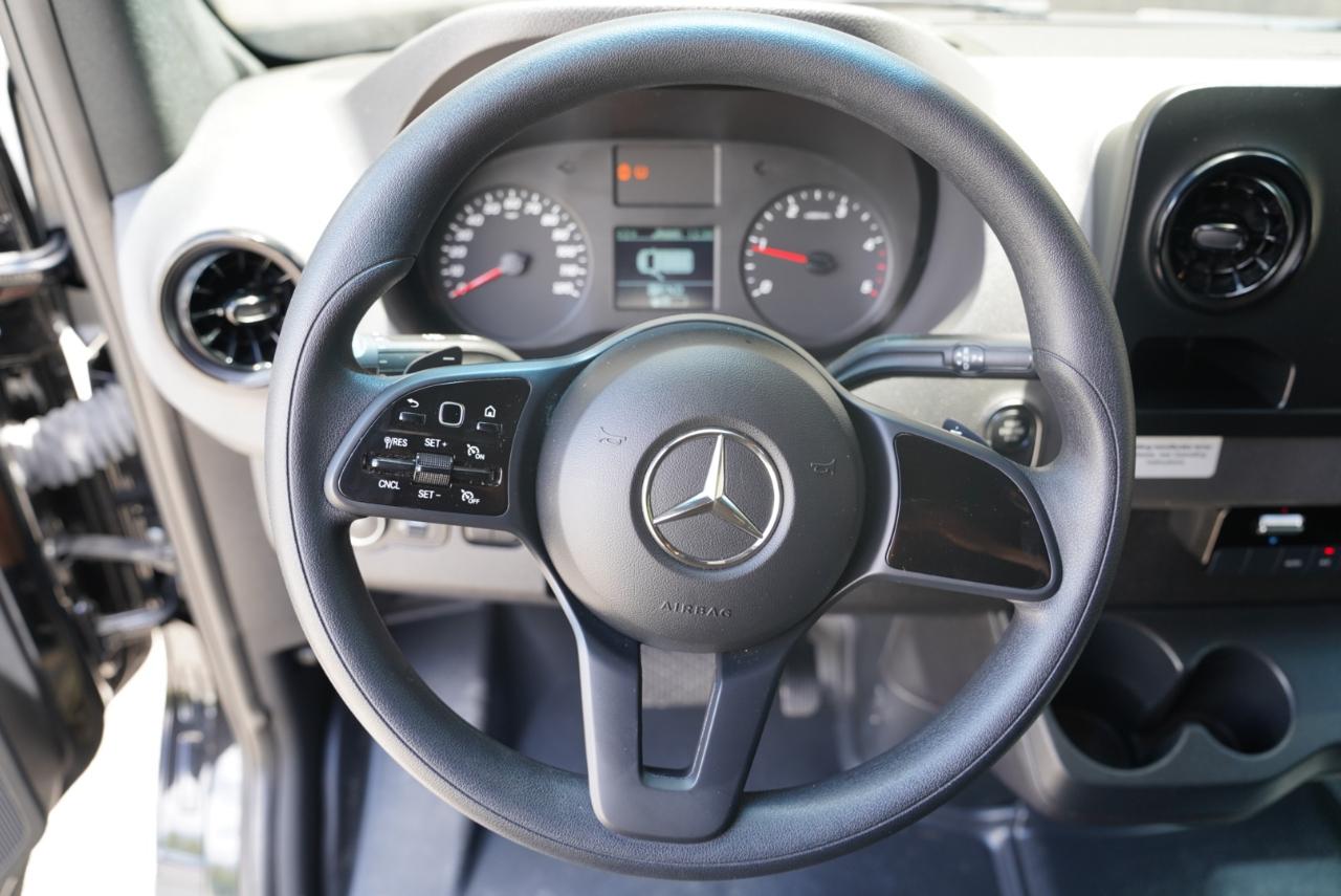 Mercedes-Benz Sprinter Cargo Van 3500 High Roof V6 170" Extended RWD 2021