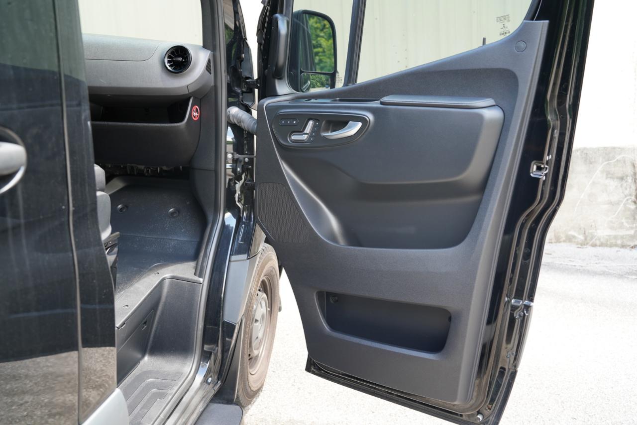 Mercedes-Benz Sprinter Cargo Van 3500 High Roof V6 170" Extended RWD 2021