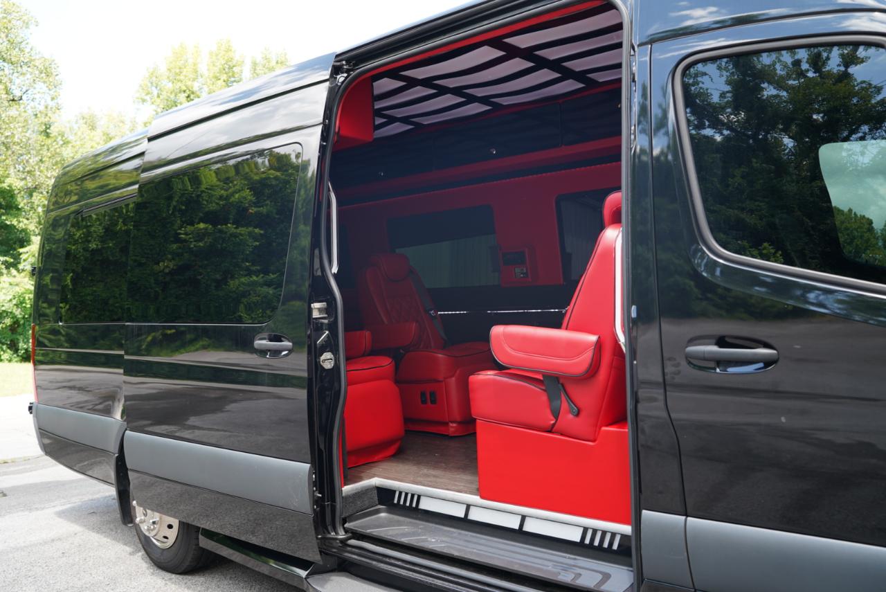 Mercedes-Benz Sprinter Cargo Van 3500 High Roof V6 170" Extended RWD 2021