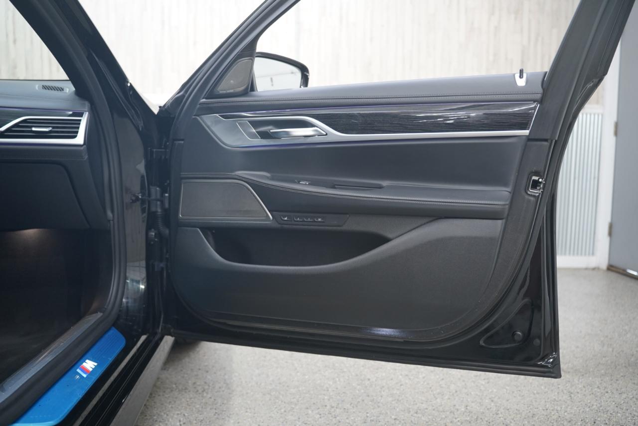 BMW 7 Series 750i xDrive Sedan 2020