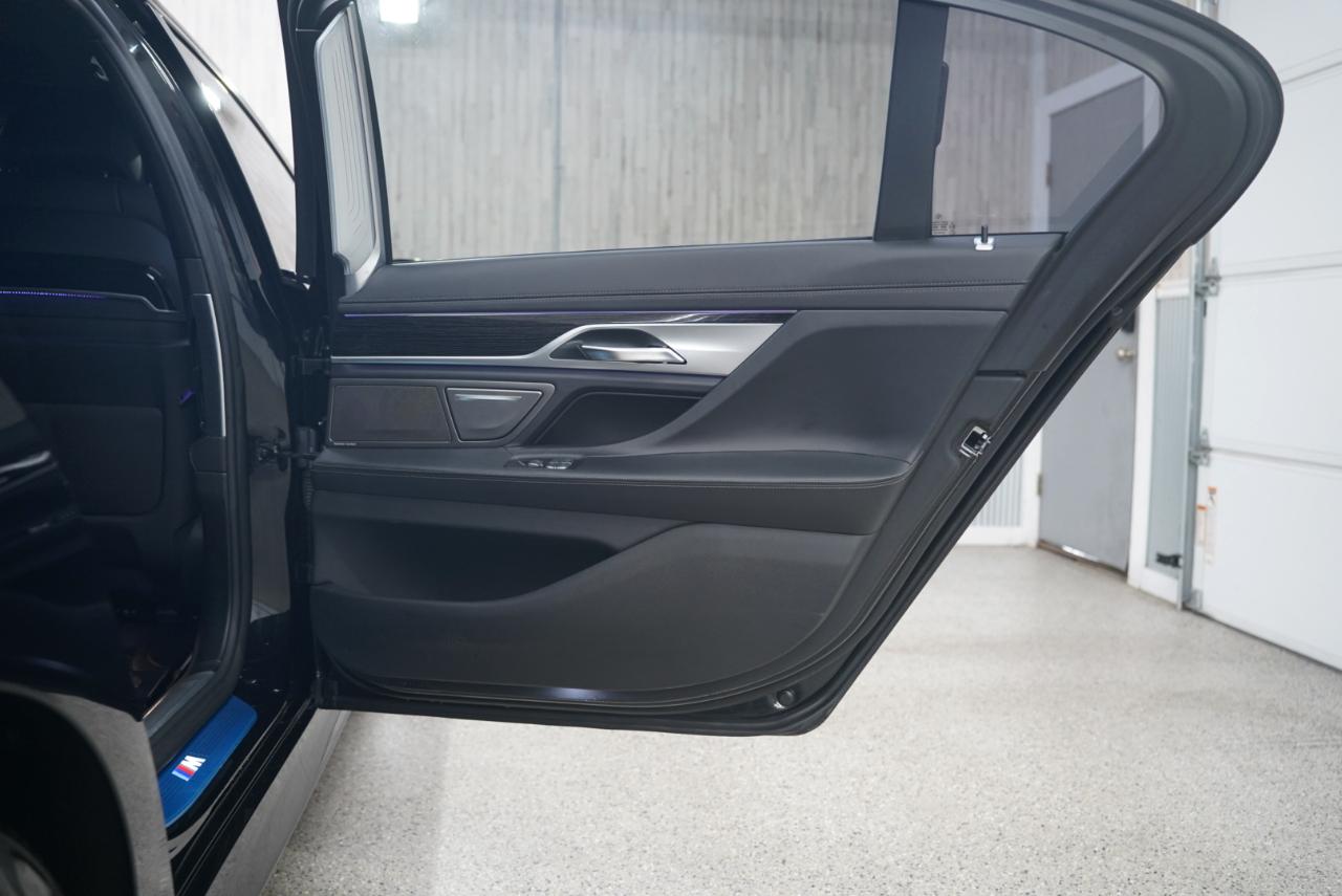 BMW 7 Series 750i xDrive Sedan 2020
